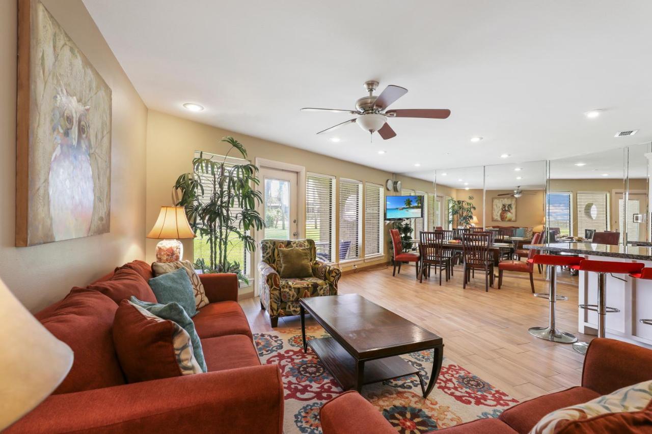 Ground Floor Beachfront Beauty! Steps To The Beach And Pool South Padre Island Exterior foto