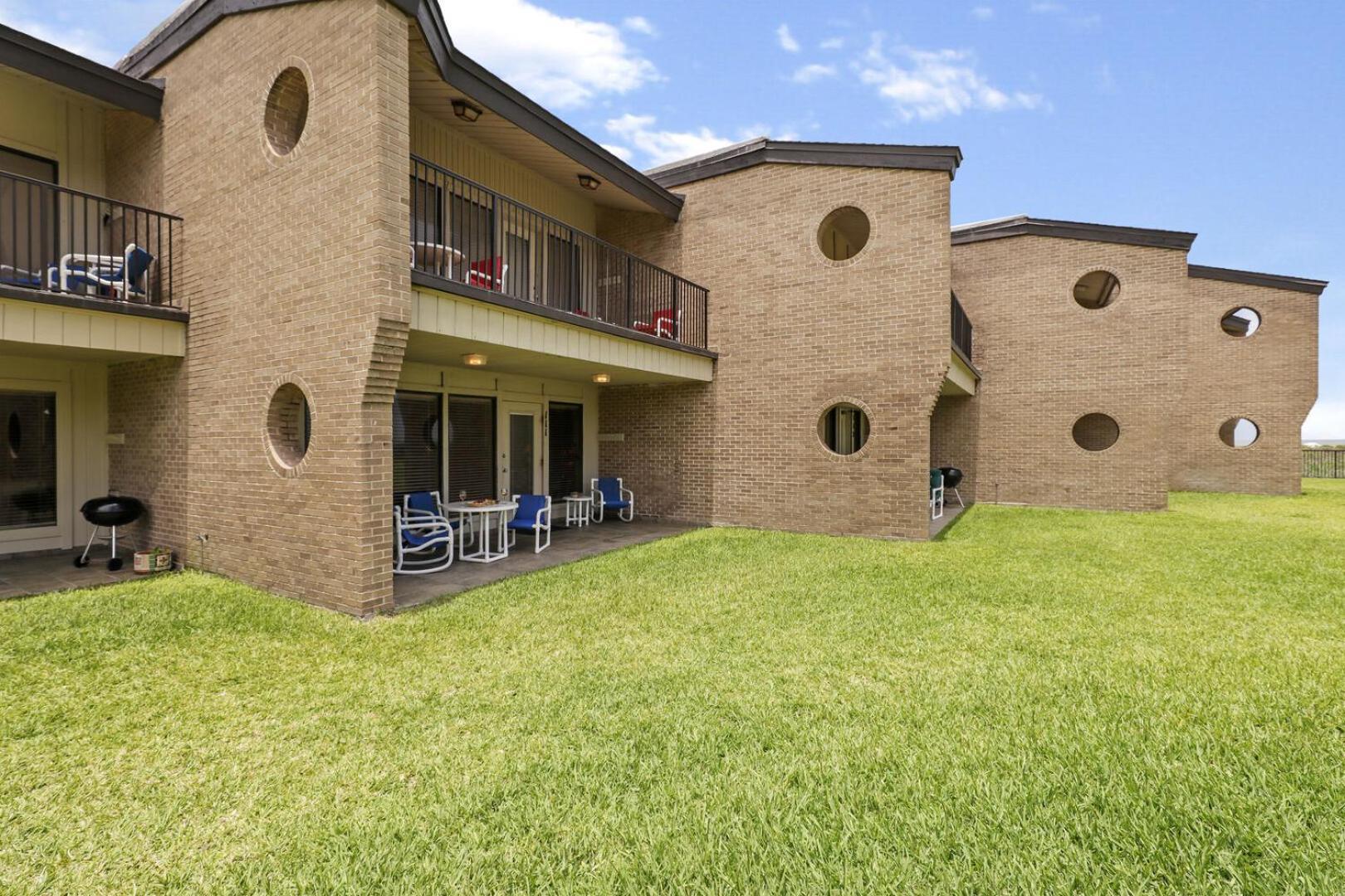 Ground Floor Beachfront Beauty! Steps To The Beach And Pool South Padre Island Cameră foto
