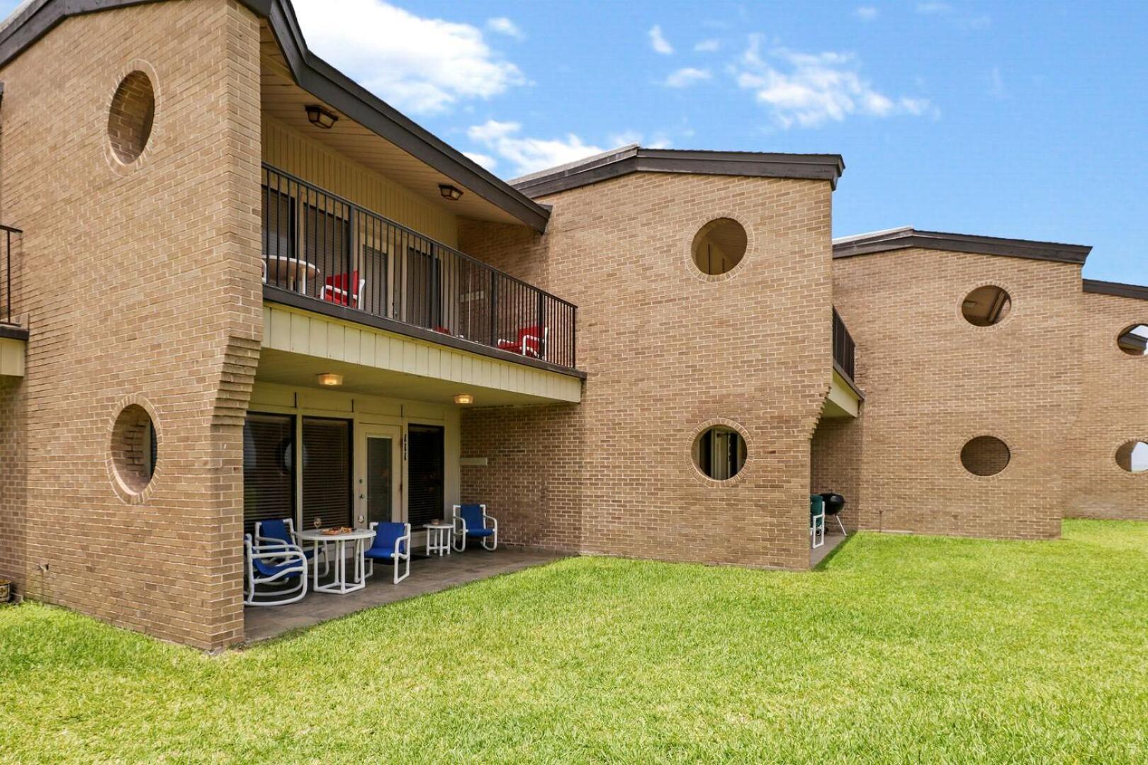 Ground Floor Beachfront Beauty! Steps To The Beach And Pool South Padre Island Cameră foto