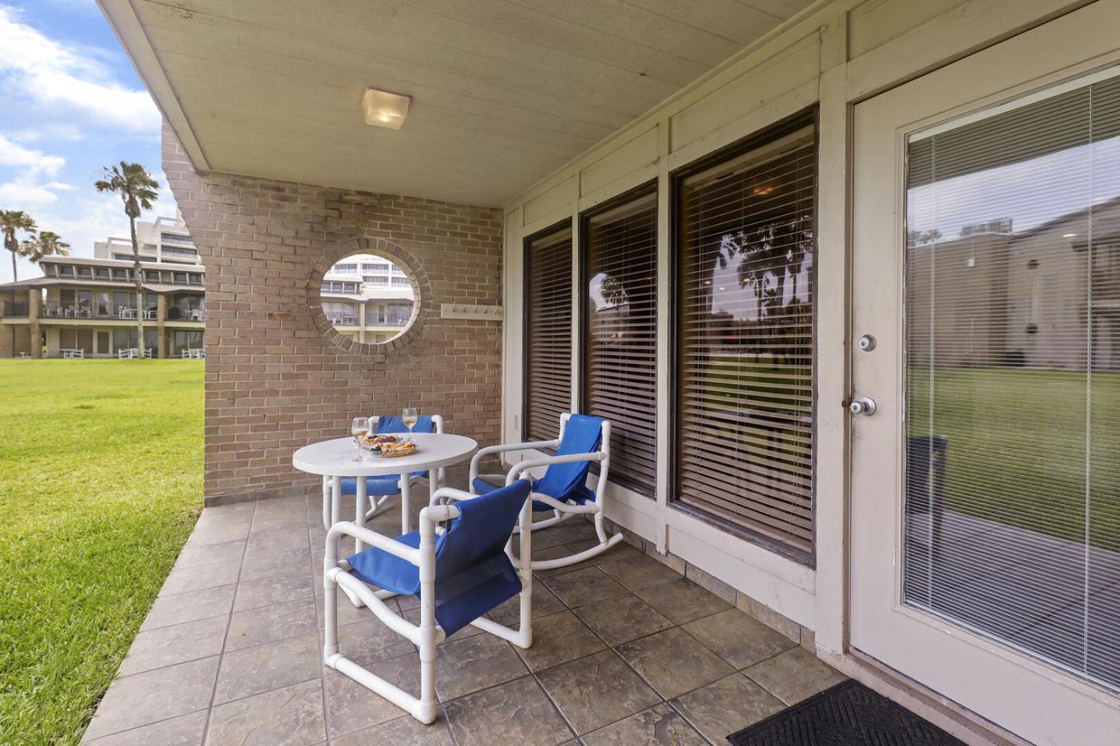 Ground Floor Beachfront Beauty! Steps To The Beach And Pool South Padre Island Cameră foto